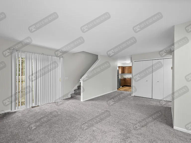 2245 S Commerce Rd — Photo 8