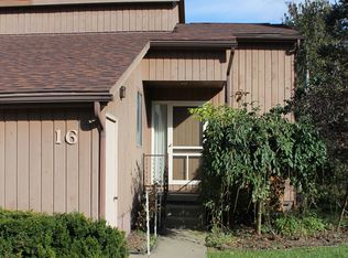 16 Meadow Ln, Athens, OH 45701