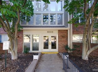 1033 Wilton Royal Dr APT 210, Saint Louis, MO