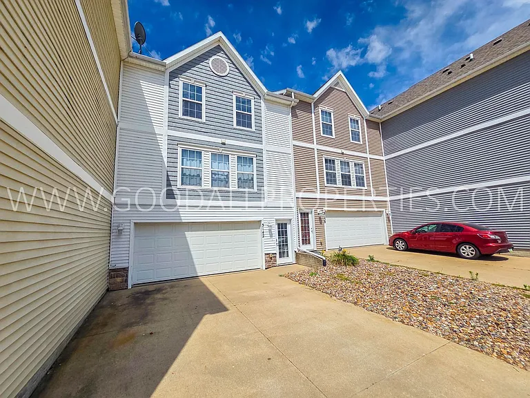 3142 SW Arlan Ln — Photo 1