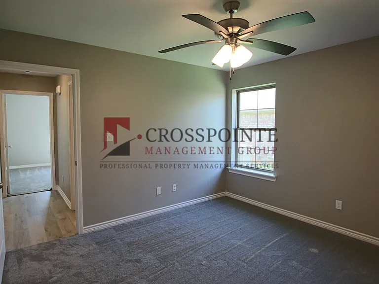 Beautiful 3 Bedroom 2 Bathroom Townhouse In South Tyler! 1/2 Off First Full Months Rent! — Photo 10