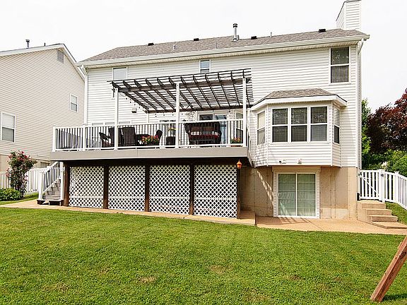 4th image of 5743 Wickershire Ln