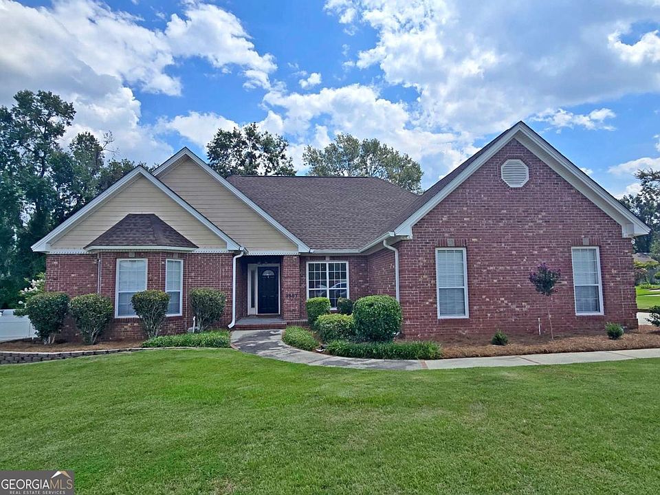 1st image of 3557 Victoria Dr