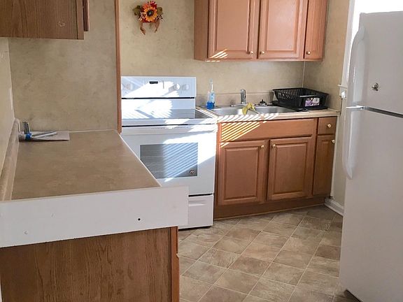 5th image of 1625 Shaffer St #1627