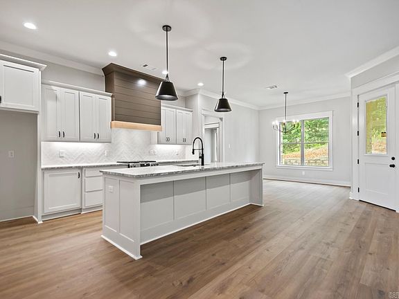 5th image of 9313 Wooddale Dr