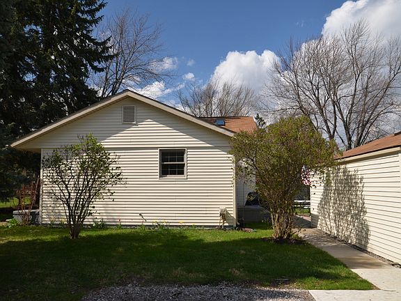 3rd image of 3418 Warringham Ave