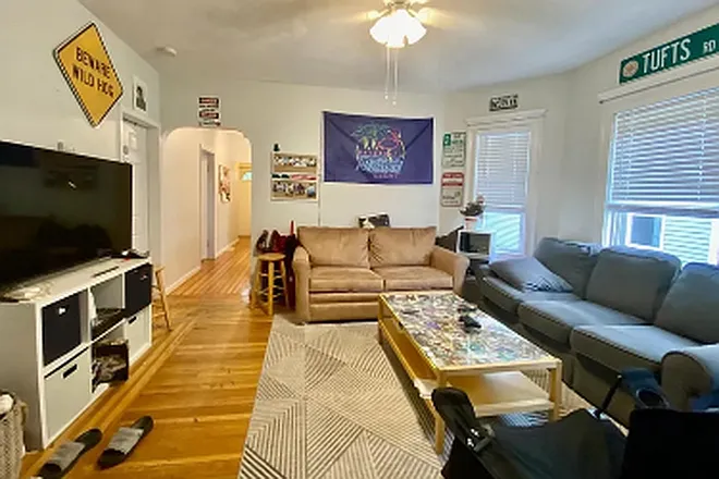 205 College Ave — Photo 1