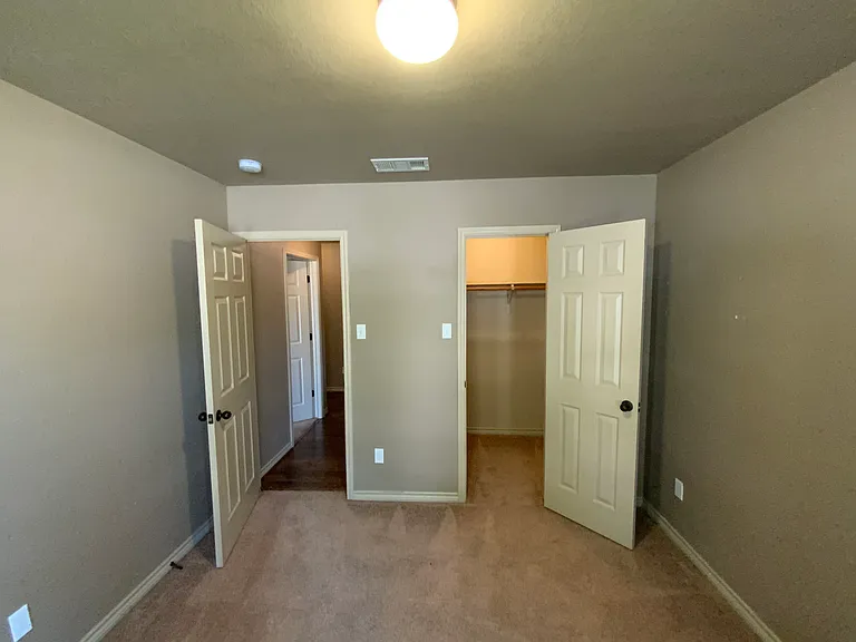 5705 Alexandria Dr — Photo 13