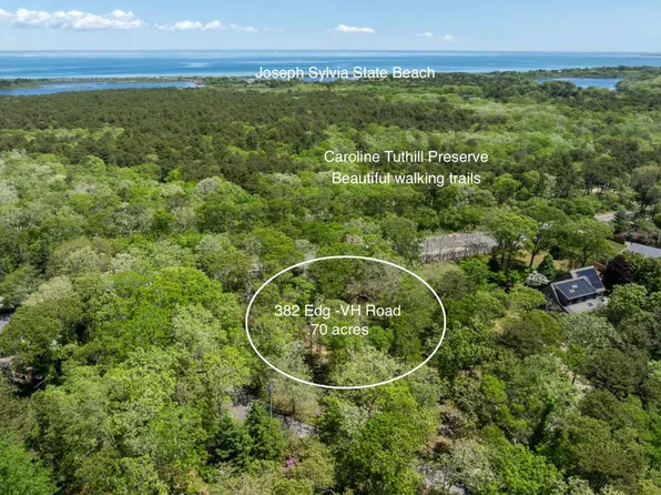 382 Edgartown Vineyard Haven Rd, Edgartown, MA 02539