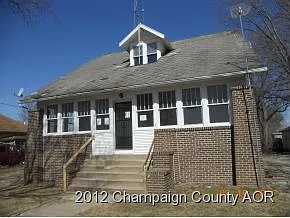 304 Independence St photo 1