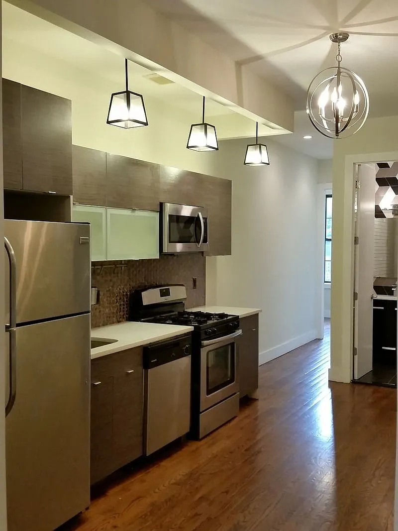 Building Photo - 255 Hart St #1L