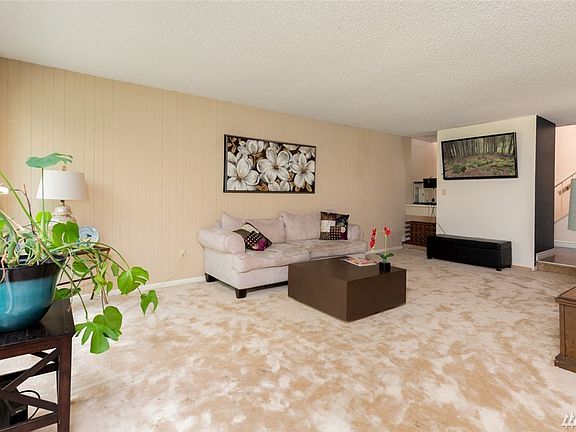 4th image of 7807 Zircon Dr SW