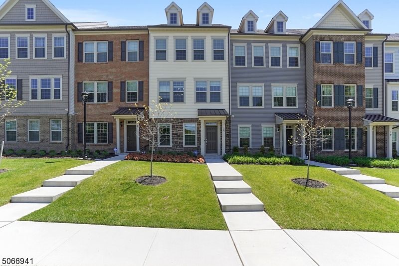 1st image of 23 Ambrosia Ct