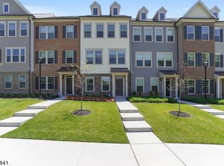 23 Ambrosia Ct, Livingston, NJ 07039
