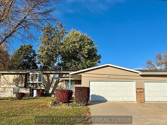 2nd image of 2828 Independence Ave
