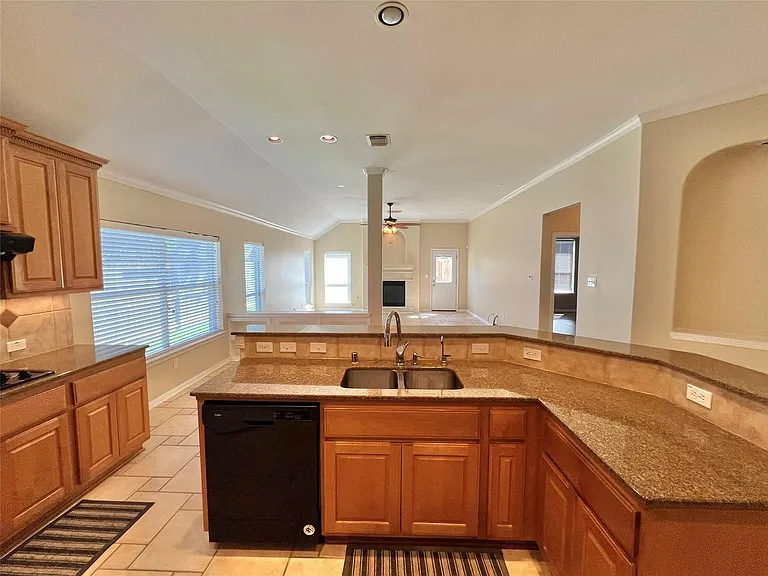 11712 Summer Brook Ct — Photo 29