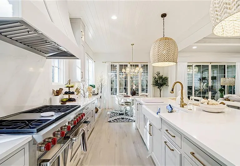 538 Park Dr NE — Photo 14