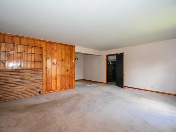 3rd image of 117 Prindle Dr
