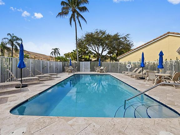 4th image of 17223 Boca Club Boulevard #6