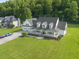 3222 Carriage Hill Ct, Catlettsburg, KY 41129