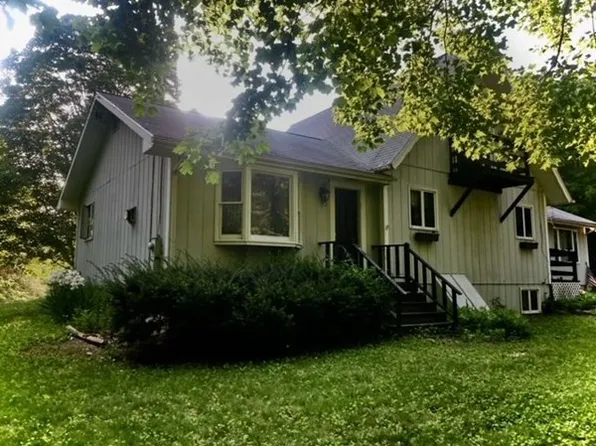 5 Chase Rd, North Brookfield, MA 01535