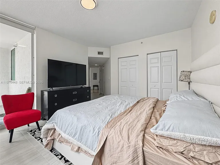 1755 E Hallandale Beach Blvd #2207E — Photo 20