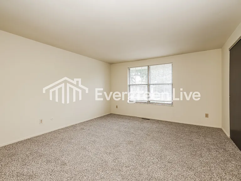 7975 Mount Hood — Photo 9