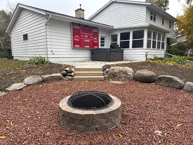 900 Woodview Dr — Photo 57