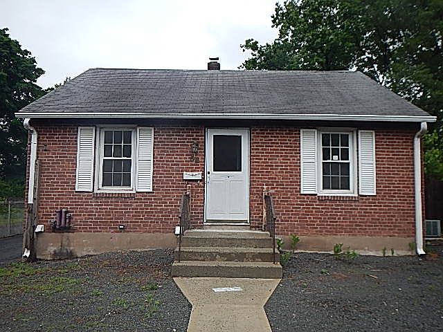 1st image of 58 Essex St