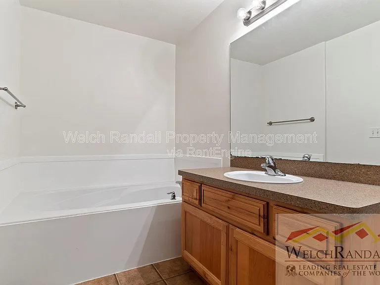 2126 Pebblebrook Rd — Photo 11