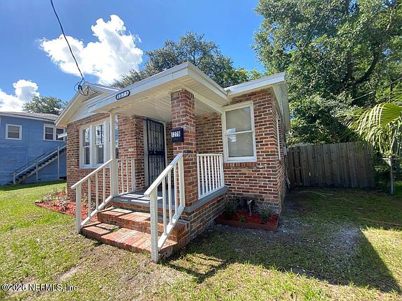 2nd image of 1279 W 20TH Street