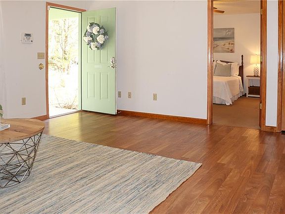 5th image of 621 Dallas Cir
