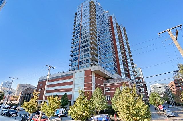 1st image of 1600 S Prairie Ave #1804