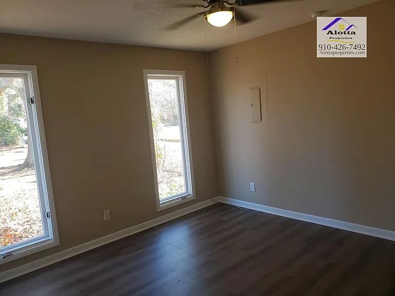 300 Rodie Ave — Photo 9