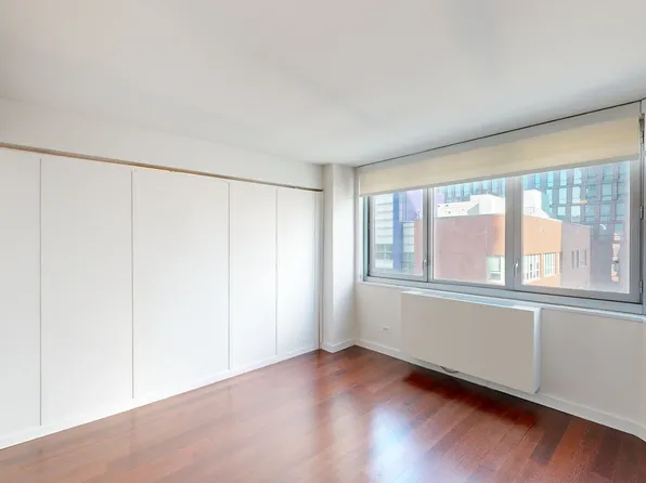 401 East 34th Street image 2 of 9