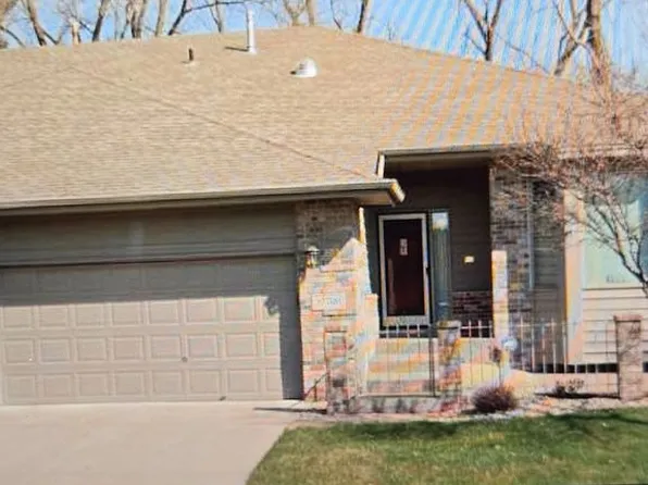 17703 Landmark Ct, Lakeville, MN 55044