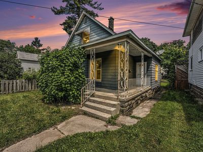 1169 3rd St NW, Grand Rapids, MI, 49504