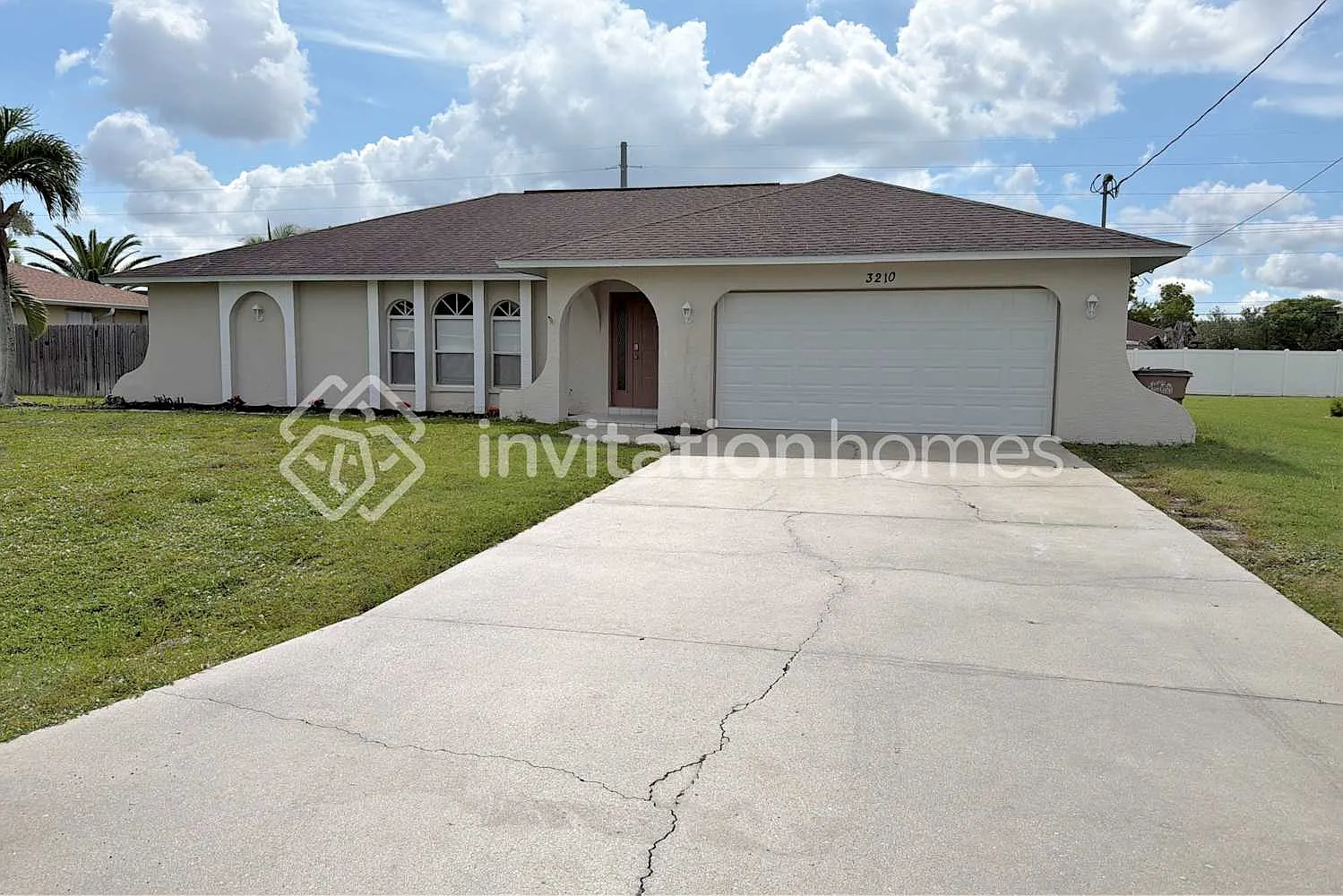 3210 SE Santa Barbara Pl Cape Coral, FL 33904 — Photo 1