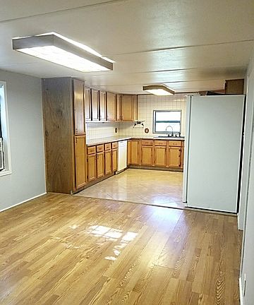 3rd image of 12232 Madrona St