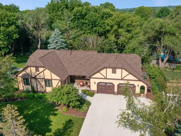 2440 Cannon St, Hastings, MN 55033