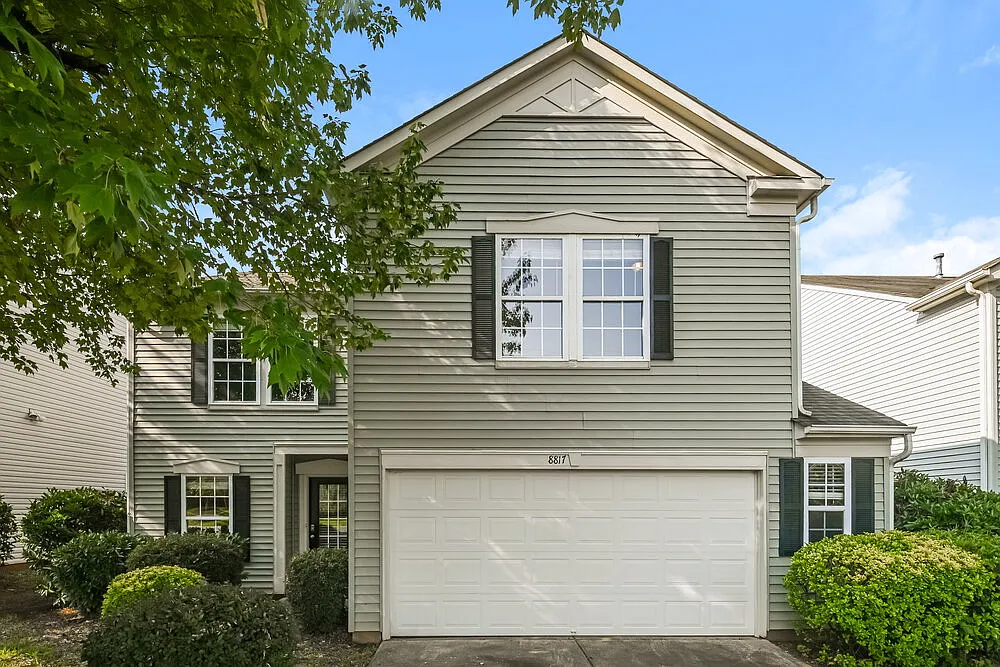 3 bed, 2.5 bath, 1997 sqft, $1,930 — Photo 1