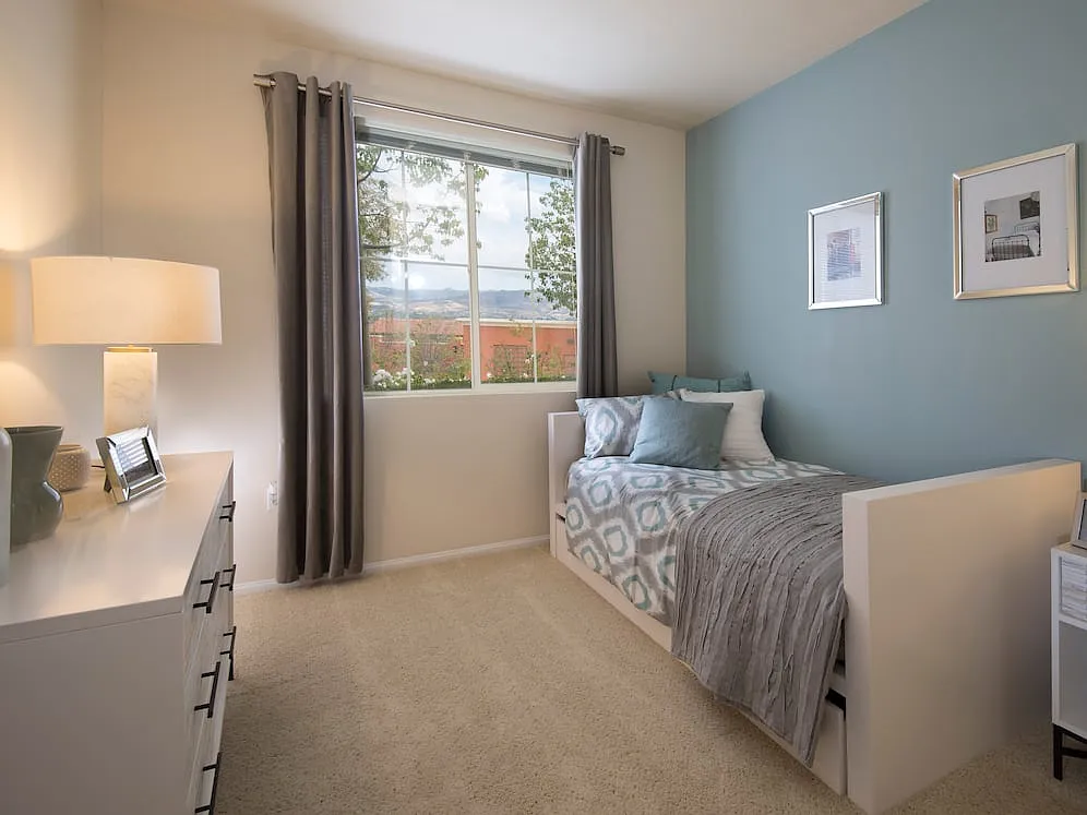 Avalon Simi Valley — Photo 4