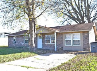 905 SW 6th St, Wagoner, OK 74467