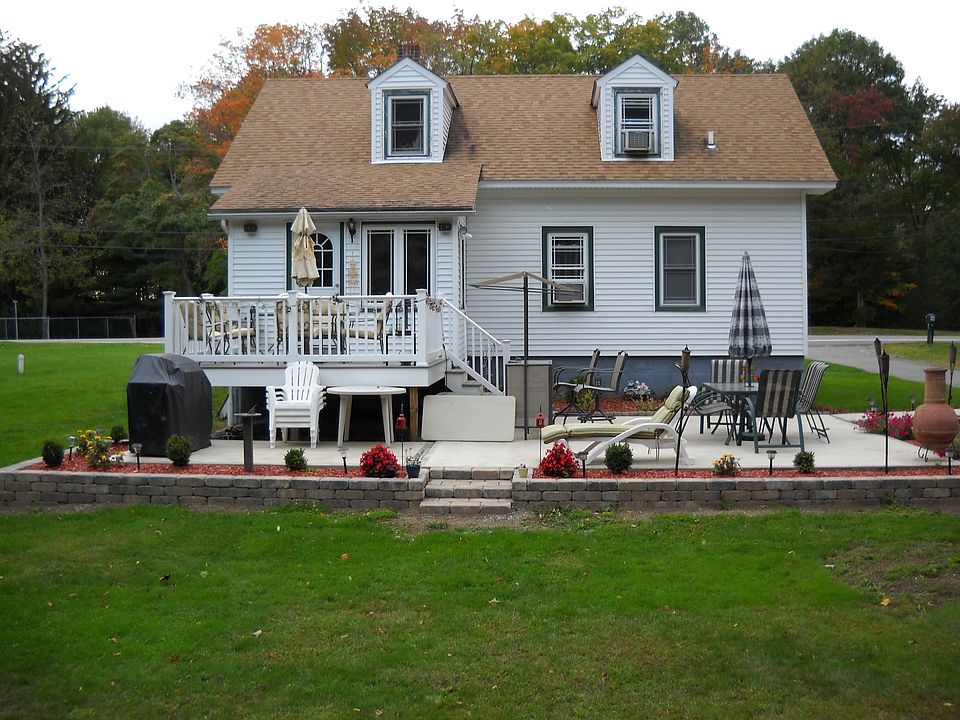 2nd image of 632 Macopin Rd