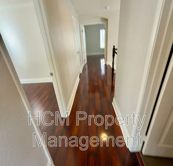 26796 Baronet — Photo 16