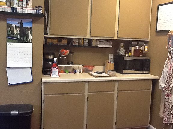 Lg kitchen - lots of storage