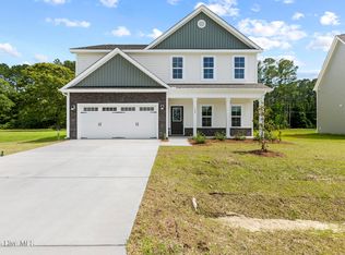 102 Rolling Water Ln, Swansboro, NC 28584