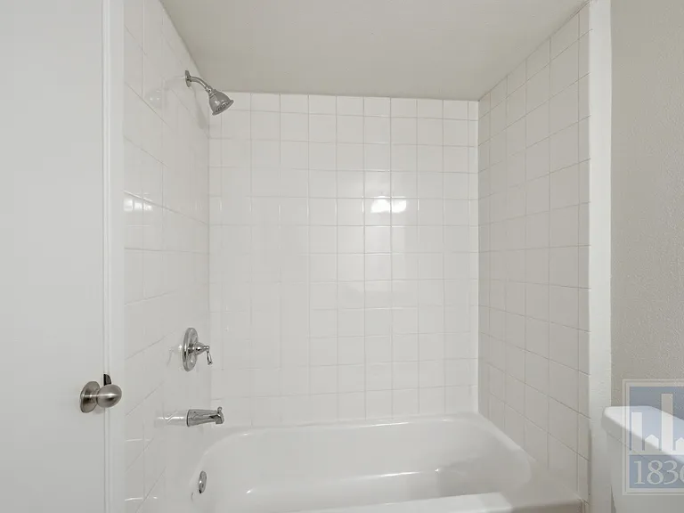 1514 Parker Ln #102 — Photo 17