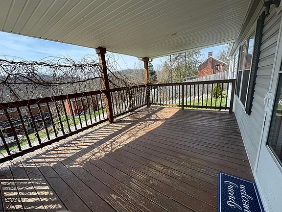 4th image of 111 Brick Hill Rd