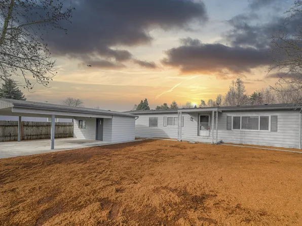 4748 Deepwood Loop NE, Salem, OR 97305